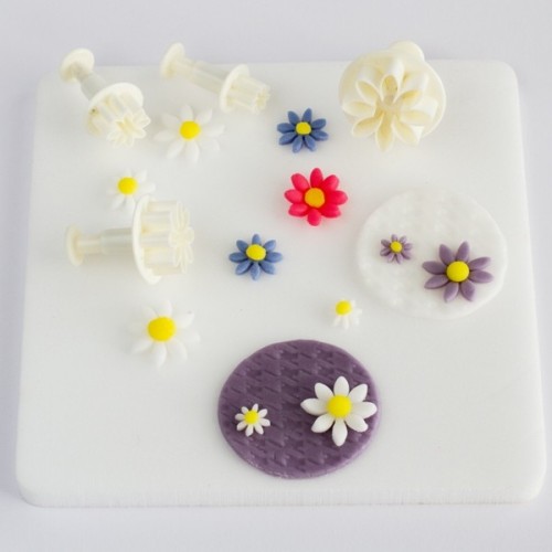 KitchenCraft Daisy Blume - 4er Set Ausstecher mit Auswerfer KitchenCraft Daisy Blume - 4er Set Ausstecher mit Auswerfer