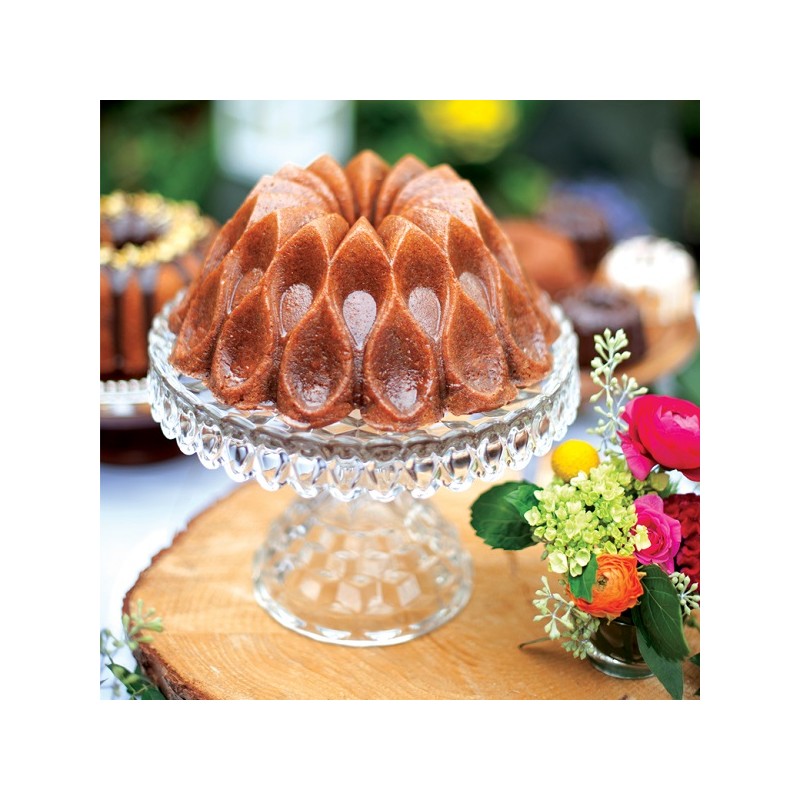 Nordic Ware Crown Bundt Pan