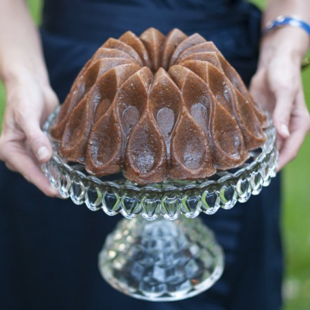 Nordic Ware Crown Bundt Pan – Bake Stunning Cakes - 70th Anniversary Bundt Pan