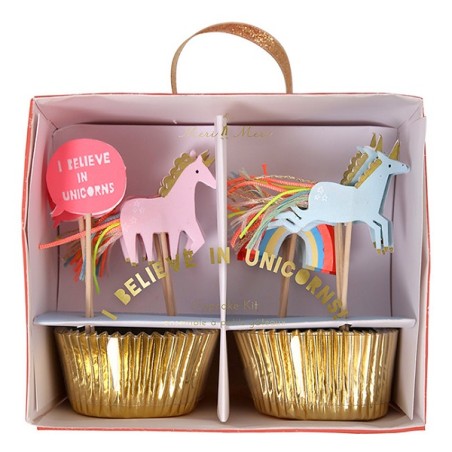Perfect for a magical celebration this unicorn cupcake decorating kit is certain to make you a believer. With a set of shiny gol