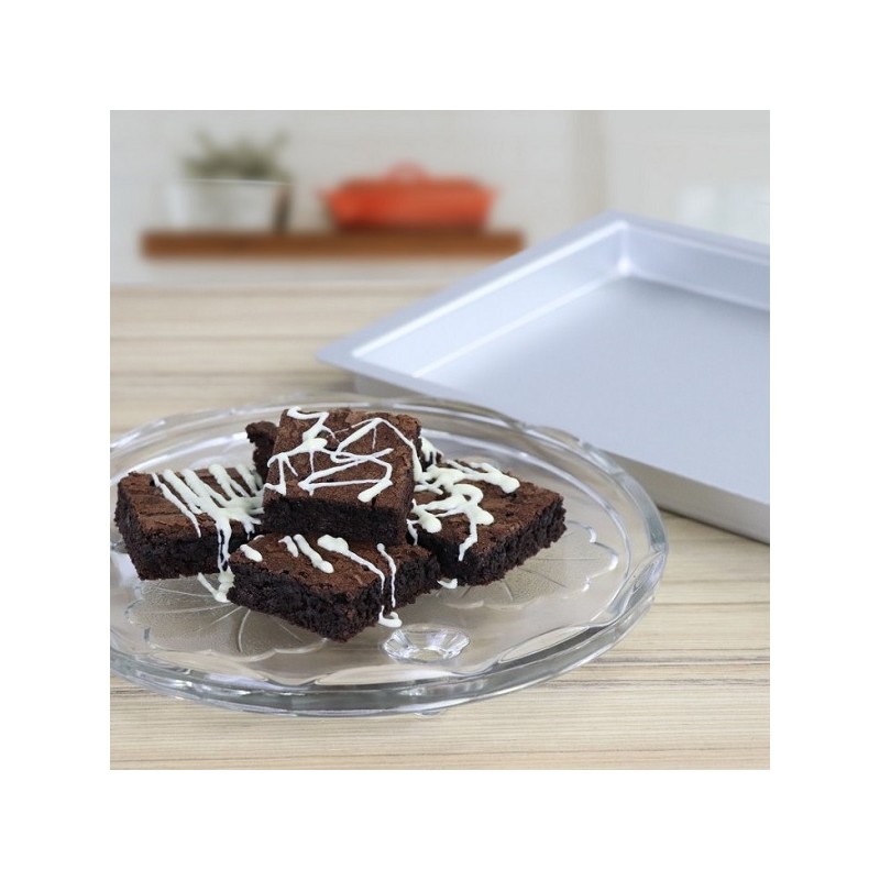 PME Oblong Brownie Cake Pan 20x30cm