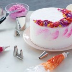 Wilton How To Decorate Cakes & Desserts Kit 39-pcs