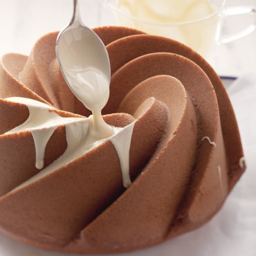 6 Cup Heritage Bundt Pan by Nordicware