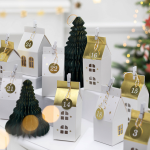 PartyDeco Adventskalender Weihnachtsdorf Weiss-Gold zum Selberfüllen