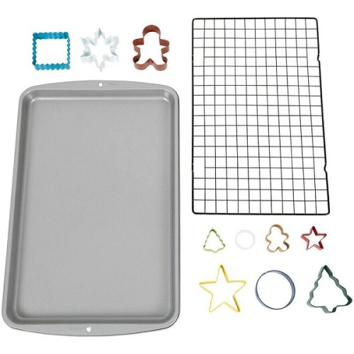 Wilton Happy Holiday Cookie Backset mit Auskühlgitter, 12-teilig Wilton Happy Holiday Cookie Backset mit Auskühlgitter, 12-teilig