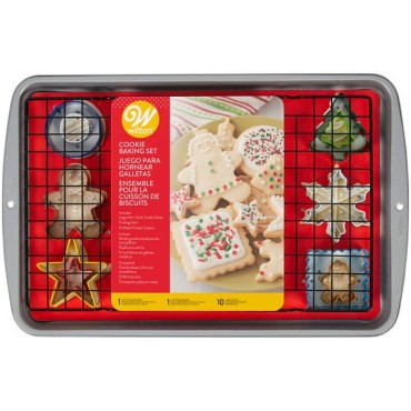 Wilton Christmas Cookie Baking Set 12-Piece Kit - COOKIE BAKING SET CHRISTMAS