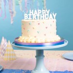 PartyDeco weisse Happy Birthday Geburtstagskerzen
