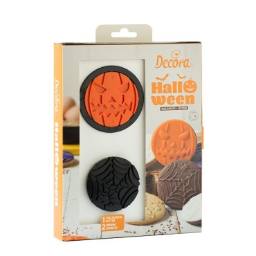 Halloween cookie cutter and marker set