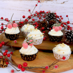 PME Cupcake Förmchen Christmas Winter Berries, 30 Stück