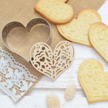 Heart Cookie Cutter with Embosser - Perfect Valentinesday Cookies