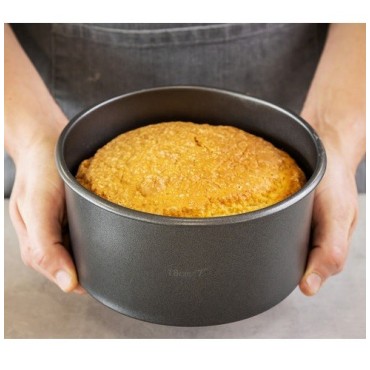 18cm MasterClass Non-Stick Round Cake Pan perfect for Mini Layer Cakes