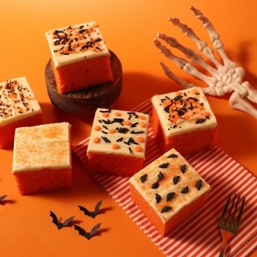 PME Halloween Sprinkle Set Pumpkin Patch Perfect for Halloween Treats