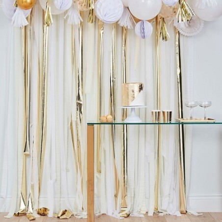 Ginger Ray Gold & White Streamer Backdrop – Elegant Party Decoration