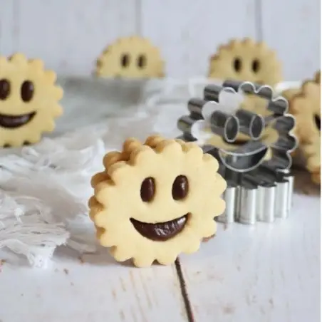 Scrap Cooking Smile Spitzbuben Ausstecher Set, 2 Stück