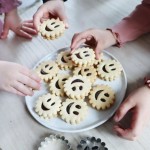 ScrapCooking Smile Spitzbuben Cutter Set, 2 pcs ScrapCooking Smile Spitzbuben Cutter Set, 2 pcs