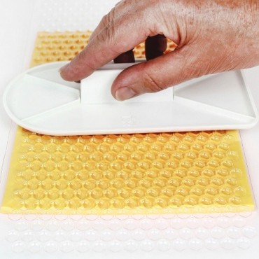 PME Impression Mat Honeycomb Design 150 x 305mm – Perfect Honeycomb Patterns for Fondant and Marzipan