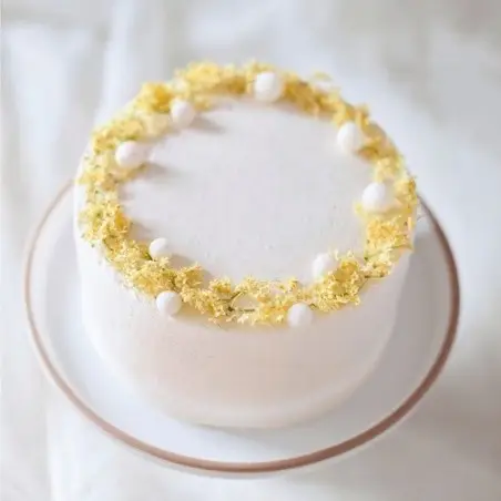 LIOFLOR Edible Flowers – Perfect for Cakes & Desserts