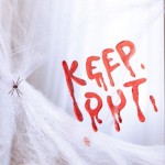 Partydeco Halloween Keep Out Gel-Fenstersticker Partydeco Halloween Keep Out Gel-Fenstersticker
