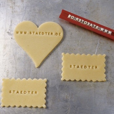 Städter Text-Präger Set – 86-teiliges Buchstaben- und Zahlen-Set für personalisierte Kekse