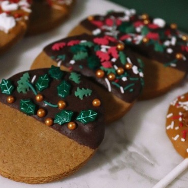 PME Happy Holidays Sprinkles – 60g Christmas Mix with Trees & Stars