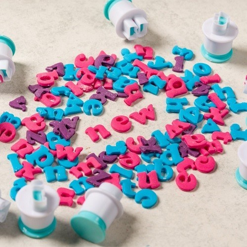 LOYAL Mini Alphabet Ausstecher Set mit Auswerfer 26 Stück
