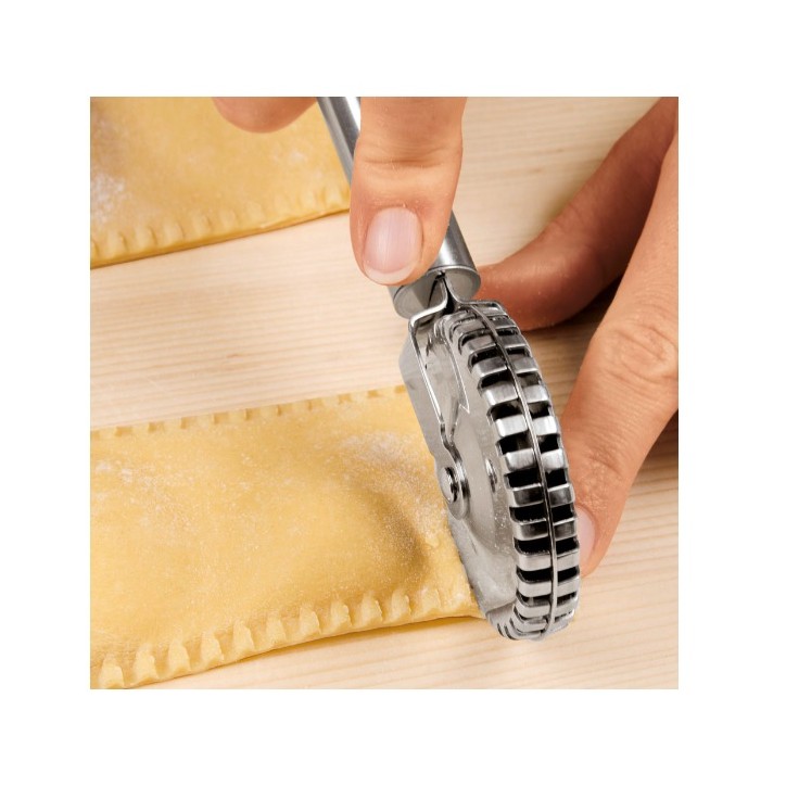 Städter Ravioli Blitz Edelstahl Rad – Für perfekte Ravioli & hausgemachte Pasta | Bakeria Städter Ravioli Blitz Edelstahl Rad – Für perfekte Ravioli & hausgemachte Pasta | Bakeria