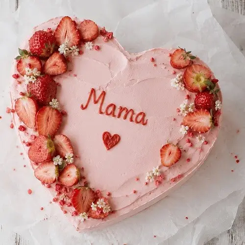 Erdbeer-Mascarpone Herz Torte