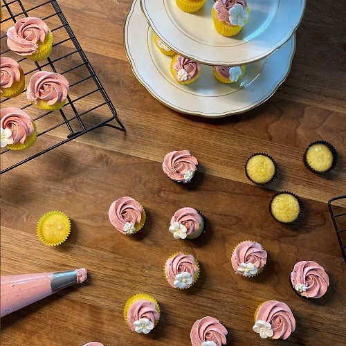 Saftige Zitronen Mini Cupcakes