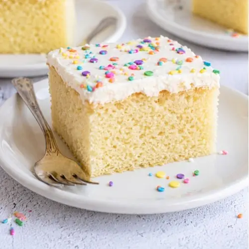 Saftiger Vanille-Blechkuchen 🎂💕